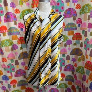 Anne Klein Sleeveless Blouse with Ties. Large